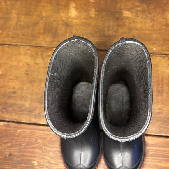 Kids Black Rain & Snow Boots - Picture 3 of 7